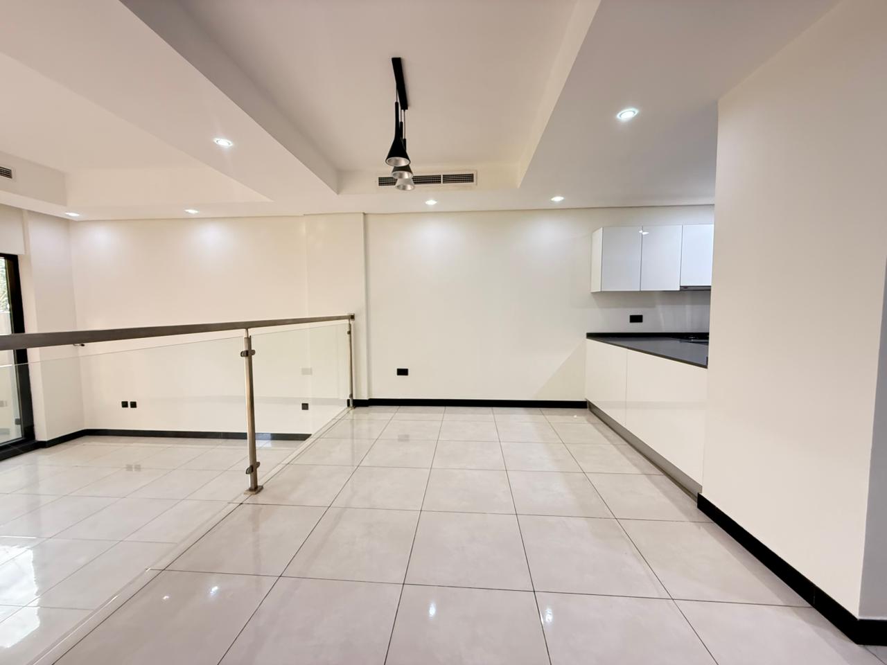 VILLA photo 3